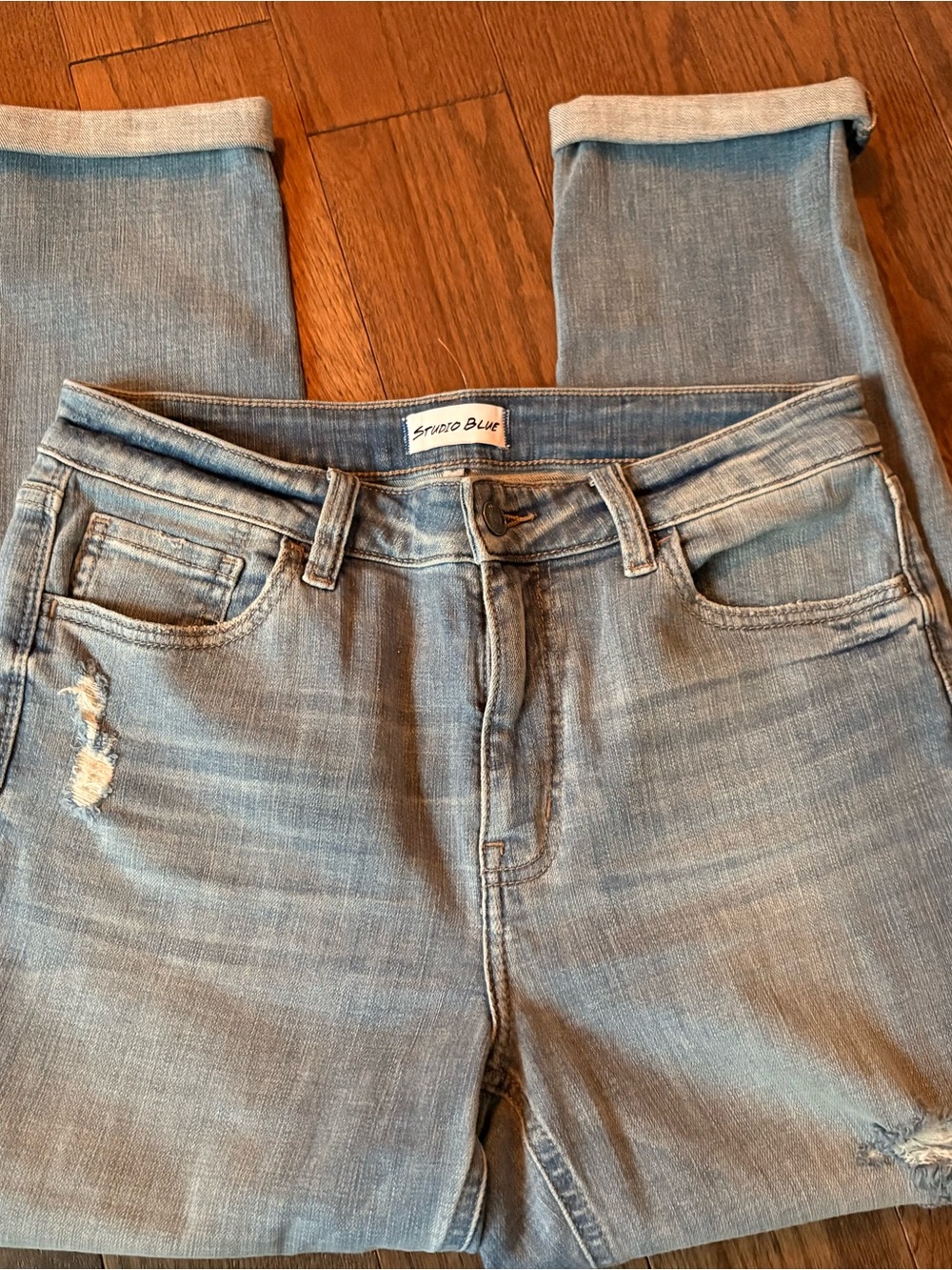 Studio Light Blue Boyfriend Jeans with Subtle Distressing